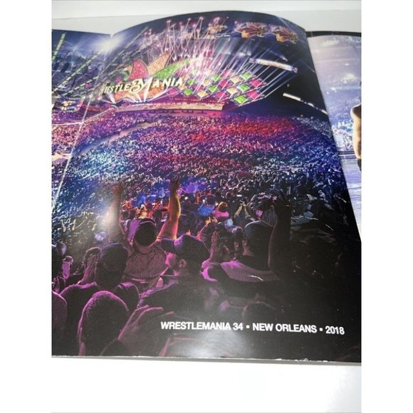 2018 WWE wrestling OFFICIAL PROGRAM Wrestlemania 34 New Orleans smackdown - Picture 3 of 11